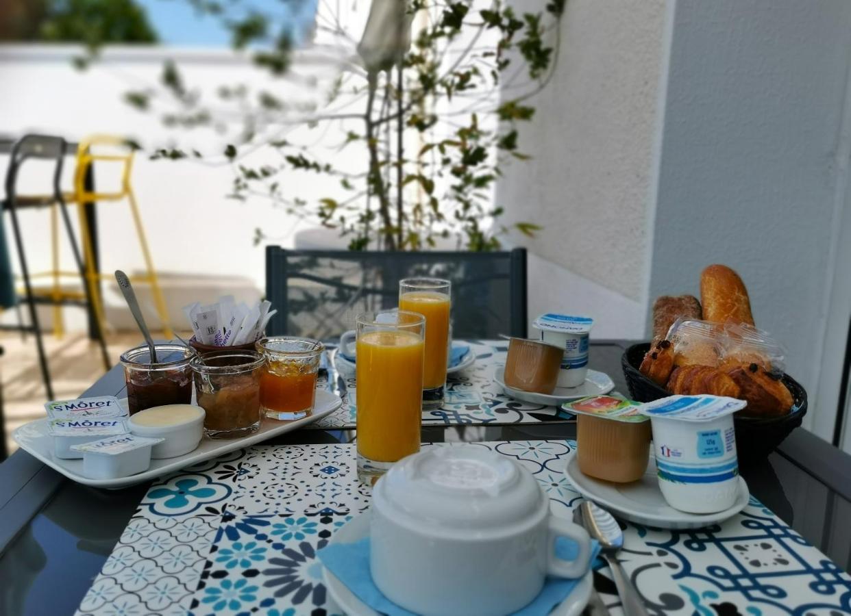 Hotel Le Pasteur Royan Luaran gambar